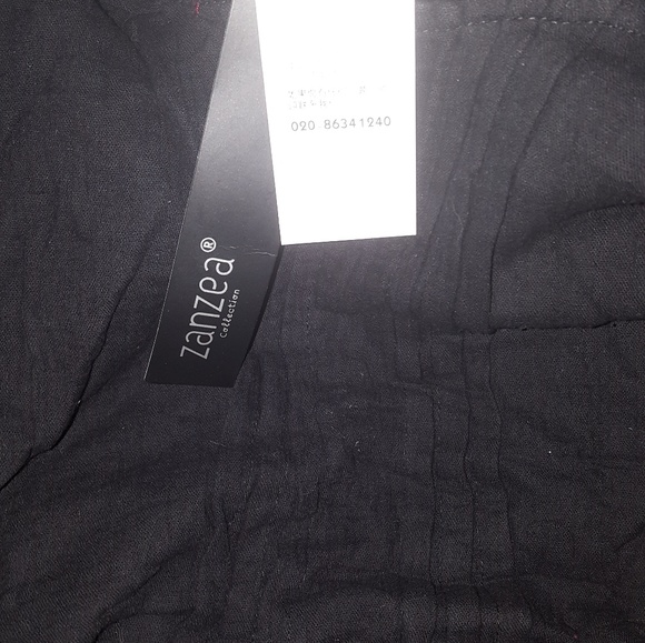 Long black gauze. Very boho. RUNS SMALL - Picture 3 of 8